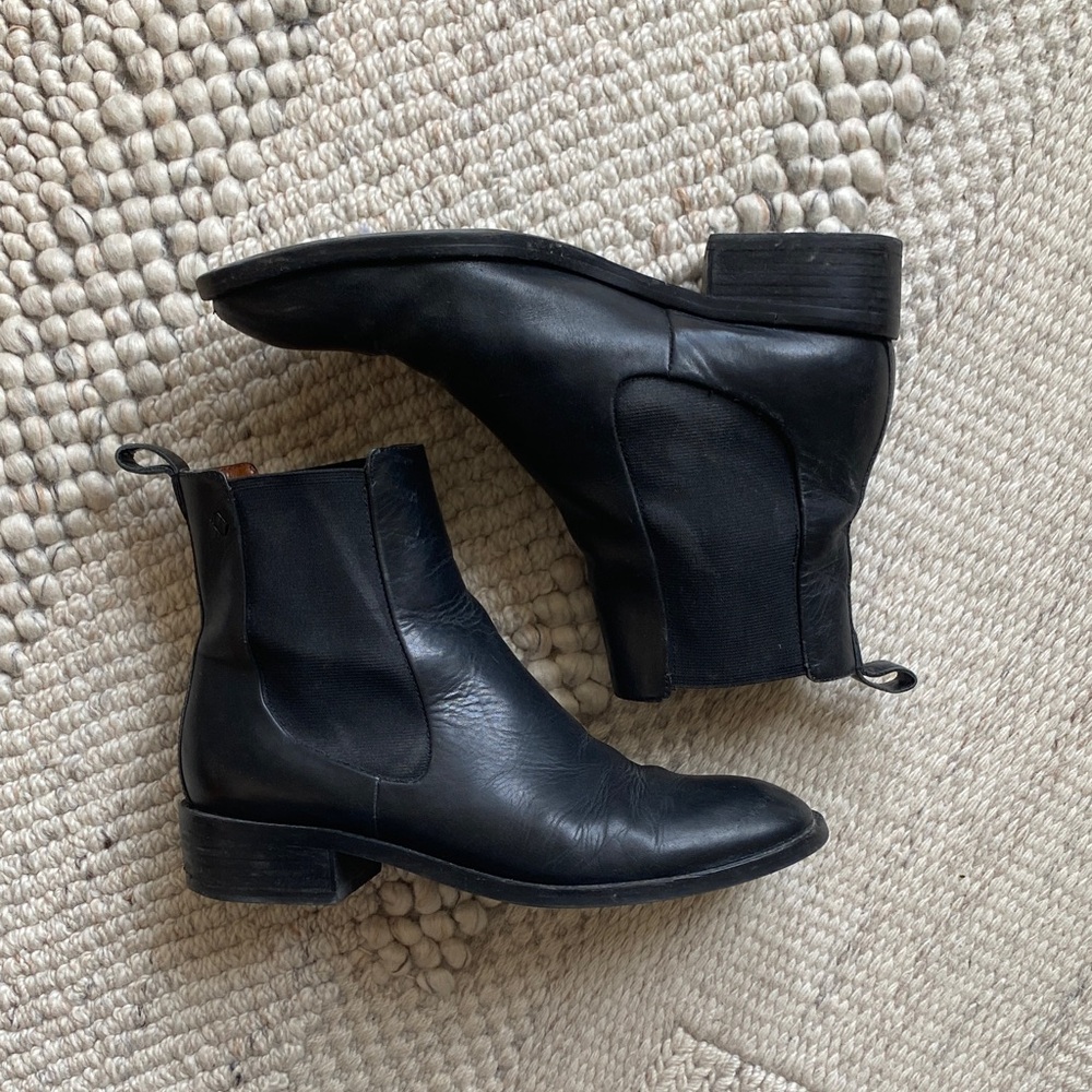 Vagabond Mira Leather Chelsea Boot